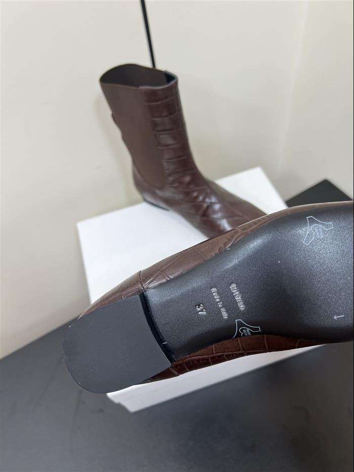 20251128174314637 370